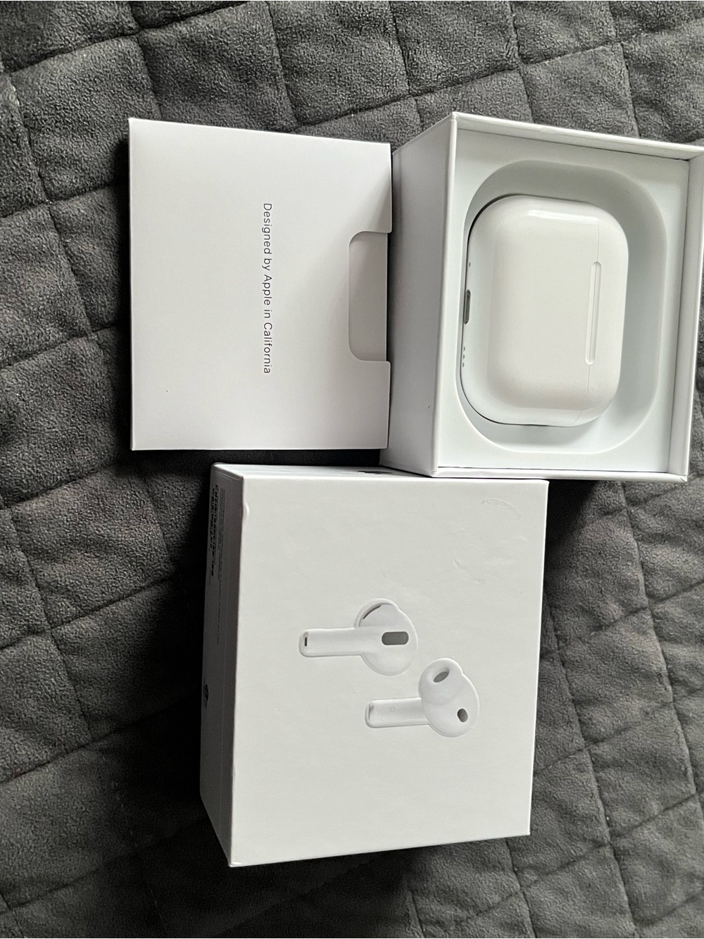 Apple White Wireless Earbuds with Charging Case and Box